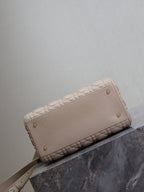 DIOR MEDIUM LADY BAG 24 IN POWDER BEIGE QUILTED MACROCANNAGE CALFSKIN METAL CHARM