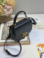 DIOR SMALL 19 MONTAIGNE AVENUE TOP HANDLE BAG BLUE  OBLIQUE JACQUARD AND BLACK SMOOTH CALFSKIN