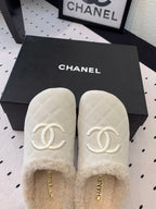 CHANEL FLAT MULE IN BEIGE SUEDE AND LAMB FUR LINING