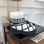 CHANEL SKI BOOTS IN WHITE MIX BLACK QUILTED COTTON