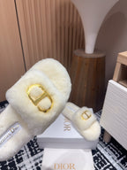 DIOR THICK-SOLE SLIPPER IN WHITE CREAM FLEECE WITH GOLD LOGO