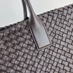 BOTTEGA VENETA LARGE CABAT 51 IN HICKORY BROWN LAMBSKIN