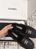 CHANEL SLINGBACK LOAFER IN BLACK CALFSKIN AND SHEARLING