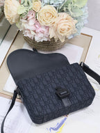DIOR MEDIUM SADDLE MESSENGER BAG IN BLACK OBLIQUE JACQUARD AND BLACK GRAINED CALFSKIN