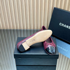 CHANEL 25S BALLET FLATS 20MM IN DEEP PLUM AND BLACK CALFSKIN GLOSSY WITH BOW