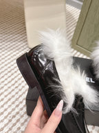CHANEL 25S LOAFERS MOASIN IN BLACK GLOSSY CALFSKIN WITH WHITE MINK FUR LINING
