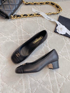 CHANEL PUMP ROUNG TOE IN BLACK SHEEPSKIN