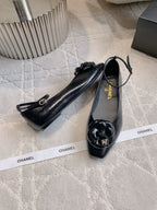 CHANEL 25S CAMELLIA SQUARE TOE FLATS IN BLACK CALFSKIN GOLD HARDWARE
