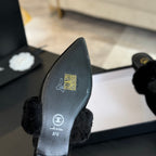 CHANEL MULE IN BLACK SMOOTH FLEECE WITH GOLD HARDWARE