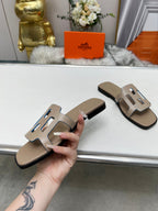 HERMES FLATFORM SANDAL LIGHT GRAY CALFSKIN