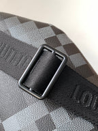 LOUIS VUITTON LV 25S ORIGINAL DYNAMIC BUMBAG 30 IN CANVAS DAMOFLAGE BLACK