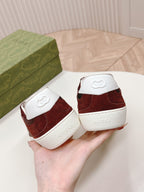 GUCCI SNEAKER WITH INTERLOCKING G IN GARNET RED SUEDE AND MESH
