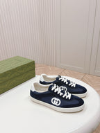 GUCCI SNEAKER WITH INTERLOCKING G IN SPACE BLUE SUEDE AND MESH