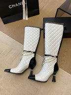 CHANEL KNEE HIGH BOOTS 8 CM IN WHITE MIX BLACK CALFSKIN WITH PEARL CHAIN
