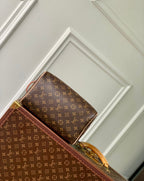 LOUIS VUITTON DOPP KIT 28 IN BROWN MONOGRAM CANVAS