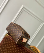 LOUIS VUITTON DOPP KIT 28 IN BROWN MONOGRAM CANVAS