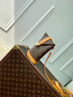 LOUIS VUITTON ENVELOPE POUCH 18 IN BROWN MONOGRAM COATED CANVAS AND CALFSKIN