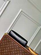 LOUIS VUITTON POCHETTE VIBE HANDBAG 25 IN BLACK LAMBSKIN BROWN COWHIDE AND COATED CANVAS TRIM