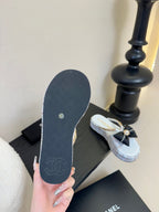 CHANEL PLATFORM FLIP-FLOPS IN WHITE TWEED FABRIC