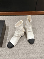 CHANEL LOW CUT BOOTS IN WHITE STRETCH LAMBSKIN AND GROSGRAIN WITH PEARL CHAIN
