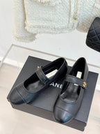 CHANEL FLAT SHOES IN BLACK LAMBSKIN GOLD HARDWARE