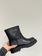 DIOR D-TOWN ANKLE BOOTS IN BLACK CALFSKIN