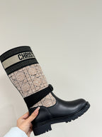 DIOR D-MAJOR BOOT TAUPE AND BLACK TECHNICAL FABRIC AND BLACK CALFSKIN