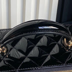 CHANEL 25S VANITY CASE 17 IN BLACK PATENT CALFSKIN GOLD HARDWARE