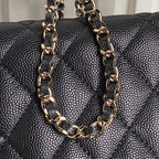 CHANEL HOBO BAG 21 IN BLACK GRAINED CALFSKIN GOLD HARDWARE