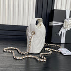 CHANEL HOBO BAG 21 IN WHITE GRAINED CALFSKIN GOLD HARDWARE
