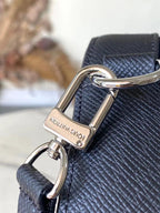 LOUIS VUITTON  AVENUE MESSENGER 22 IN BLACK CALFSKIN