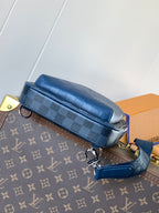 LOUIS VUITTON AVENUE SLINGBAG 31 IN NAVY BLUE TAIGA LEATHER WITH WHITE LOGO PRINTED