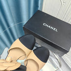 CHANEL HIGH HEELS IN DARK CREAM MIX BLACK SHEEPSKIN WITH FLOWER