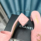 CHANEL MULE SLIDE SANDAL IN LIGHT PINK LAMBSKIN