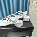 CHANEL CLASSIC THONG SANDALS WHITE LAMBSKIN WITH PEARL BUCKLE