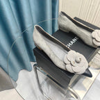 CHANEL BALLET FLAT IN SPANISH GRAY SUEDE AND BLACK CALFSKIN WITH FLOWER