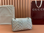 GUCCI MARMONT MEDIUM SHOUDER BAG 26 IN SILVER PATENT CALFSKIN