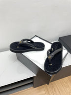 CHANEL THONG SLIPPERS IN BLACK LAMBSKIN