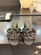 CHANEL MID HEEL 45 MM MULE IN BLACK CALFSKIN