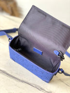 LOUIS VUITTON STEAMER 18 IN SAPPHIRE BLUE MONOGRAM EMBOSSED TAURILLON