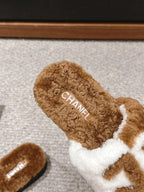 CHANEL SLIPPERS IN CIDER BROWN MIX WHITE FLEECE