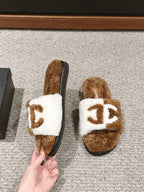 CHANEL SLIPPERS IN CIDER BROWN MIX WHITE FLEECE