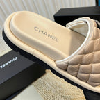 CHANEL New Style Diamond Buckle Double C Thick Bottom Slippers Beige Cream Sheepskin
