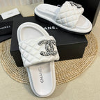 CHANEL New Style Diamond Buckle Double C Thick Bottom Slippers White Sheepskin