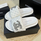 CHANEL New Style Diamond Buckle Double C Thick Bottom Slippers White Sheepskin