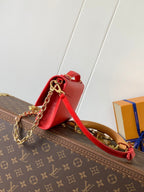 LOUIS VUITTON WALLET ON CHAIN CAPUCINES 23 IN RED SMOOTH CALFSKIN GOLD HARDWARE