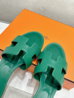 HERMES 0ASIS SANDAL DARK GREEN CALFSKIN CLASSIC