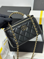 CHANEL 18 CLUTCH BAG IN BLACK CALFSKIN GOLD HARDWARE