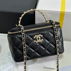 CHANEL VANITY CASE 18 IN BLACK CALFSKIN GOLD HARDWARE
