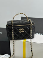 CHANEL VANITY CASE 18 IN BLACK CALFSKIN GOLD HARDWARE